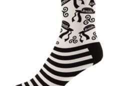 Chaussettes bretonnes rayées noir et blanc avec motifs Breizh