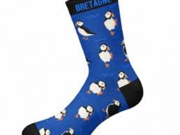 Chaussettes bleues Bretagne avec motifs de macareux