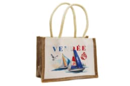 Sac jute souvenir Vendée avec illustration de voiliers sur l'océan