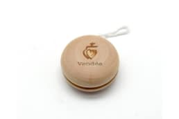 Yoyo en bois souvenir Vendée gravé avec le cœur vendéen