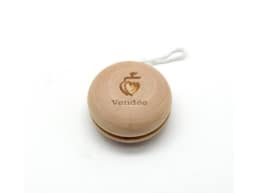 Yoyo en bois souvenir Vendée gravé avec le cœur vendéen