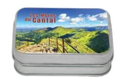 Boîte comptoir souvenir Monts du Cantal illustrée d'un paysage de montagne