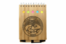 Calepin bambou souvenir Nîmes gravé avec un motif inspiré des Arènes