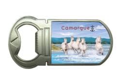 Magnet ouvre-bouteille souvenir Camargue représentant des chevaux blancs au galop