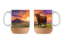 Mug base liège souvenir Auvergne avec volcan et vache Salers