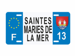 Plaque immatriculation métal souvenir Saintes-Maries-de-la-Mer avec blason de la commune