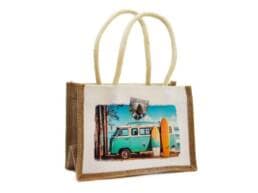 Sac en jute souvenir Landes avec combi vintage et planches de surf