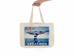Tote bag souvenir Arcachon Gironde avec illustration de la queue de baleine du Bassin d'Arcachon