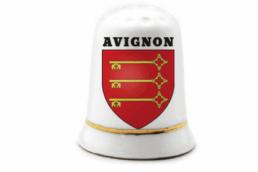 Dé à coudre céramique souvenir Avignon avec le blason officiel