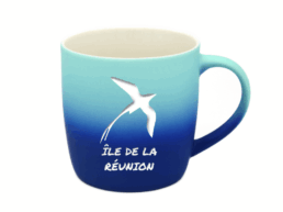 Mug gommE bicolore souvenir Île de La Réunion avec paille-en-queue blanc