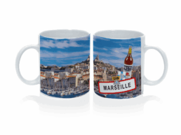 Mug standard souvenir Marseille illustré du Vieux-Port et de Notre-Dame de la Garde