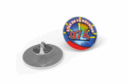 Pin's métal souvenir Île de La Réunion avec logo 974